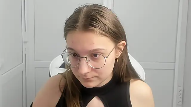 Mia kristal online show from March 20, 9:14 am