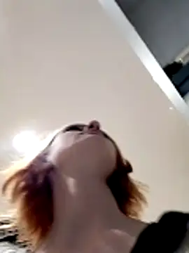 NinaParri online show from April 6, 3:39 am