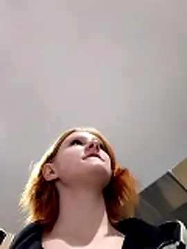 NinaParri online show from April 6, 4:46 am