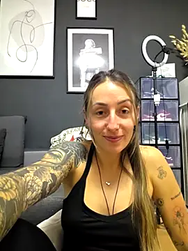 NicoleKaiser online show from April 2, 8:17 pm