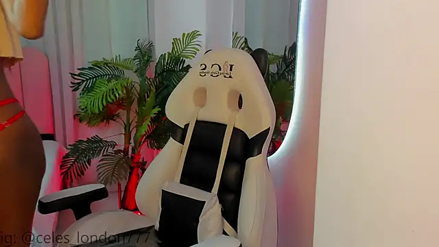 ruby deluxe6 online show from April 1, 11:33 am