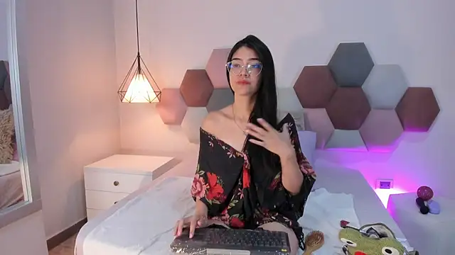 AnnieBlluee online show from March 23, 12:11 pm