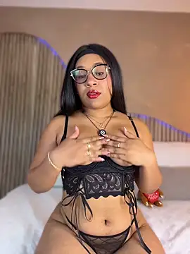 ZoeFantasyx  online show from April 16, 7:57 pm