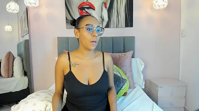 PriscilaCooper online show from March 22, 6:14 pm