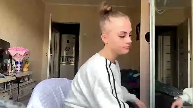 Elle GrEat online show from April 7, 7:21 am