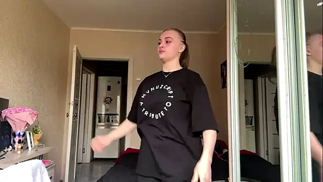 Elle GrEat online show from April 2, 7:06 am