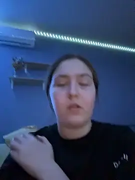 charmingggirl online show from April 1, 5:54 pm