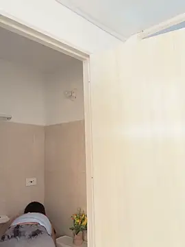 Lauren Storm online show from April 4, 7:56 pm