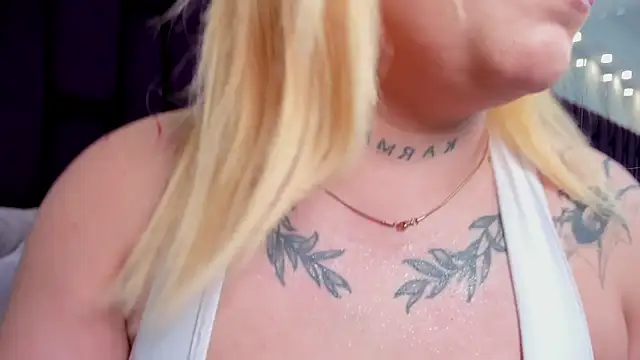 milamonroyy online show from April 8, 3:52 am