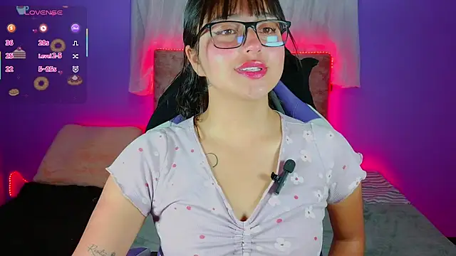 1 Scarllet  online show from March 30, 10:59 am