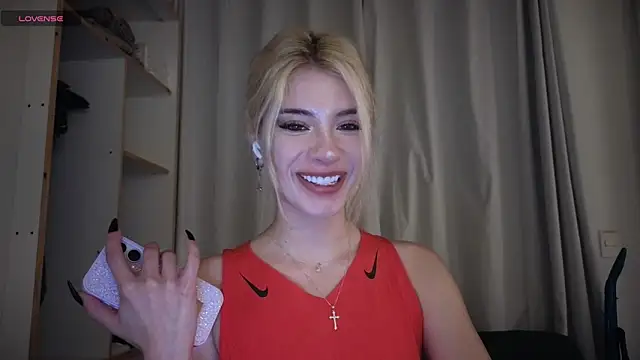 st uirt online show from April 9, 9:42 pm