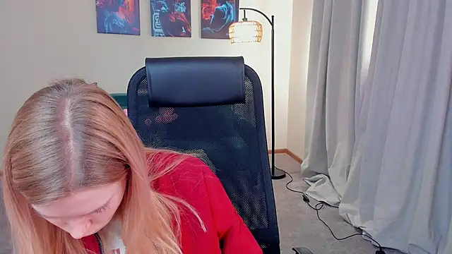 DelmaLasky online show from March 21, 8:41 am