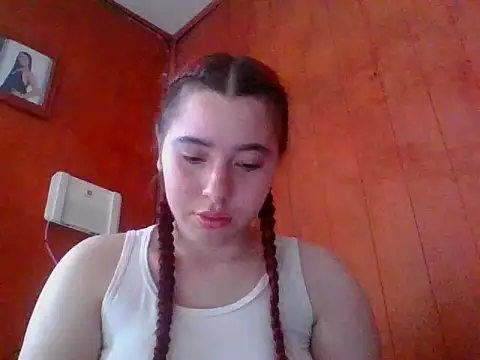 Annisof000 online show from April 16, 7:02 pm