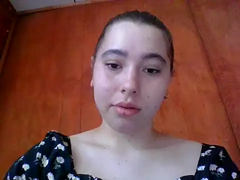 Annisof000 online show from April 14, 7:36 pm