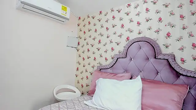 crystal watson0 online show from April 1, 1:34 pm