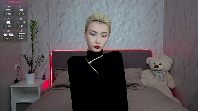kittysocutie online show from May 16, 2:03 am