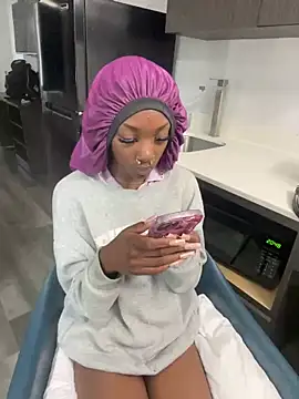 rosesgard3n online show from April 9, 2:33 pm