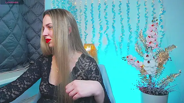 Alexandracandy online show from April 4, 7:34 pm