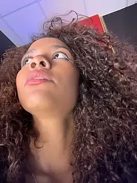 CurlyOopsieXXX online show from May 24, 3:05 am