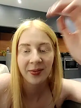 ninaxbabyy online show from March 25, 1:55 am