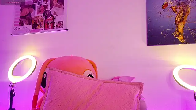 TiffanyCooper  online show from March 31, 12:43 am