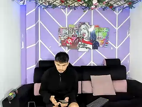 Nahomi hot 77 online show from May 14, 12:11 pm
