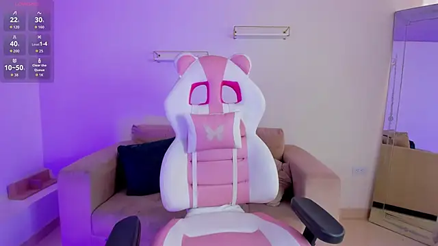 april smiith1 online show from April 7, 12:29 pm