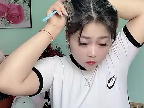 Nhanlu009 online show from April 6, 9:10 am