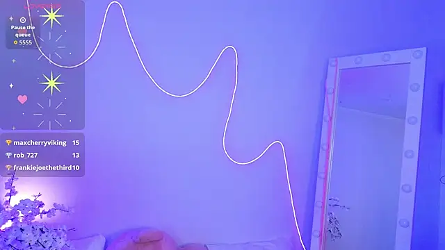 StaceyyJones online show from April 8, 1:35 pm