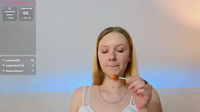 StaceyyJones online show from March 26, 1:02 pm