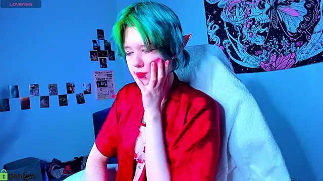 LittleKittenStar online show from March 28, 3:06 am