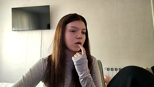 Helgawithyou online show from April 2, 1:41 pm