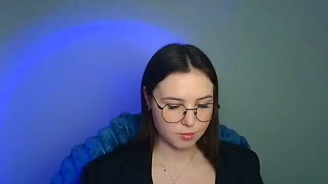 Nika nik a online show from March 27, 12:17 pm