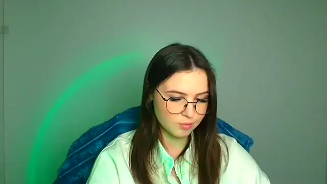 Nika nik a online show from April 8, 11:23 am