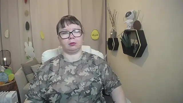 BonnnyBoobsy online show from April 6, 5:52 am