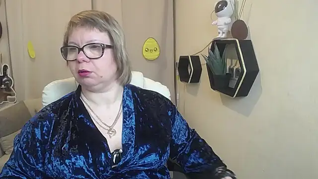 BonnnyBoobsy online show from April 11, 5:46 am