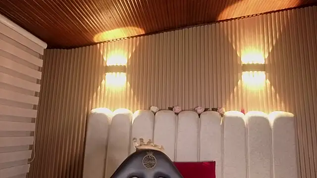 Melannyy V online show from March 30, 12:49 pm