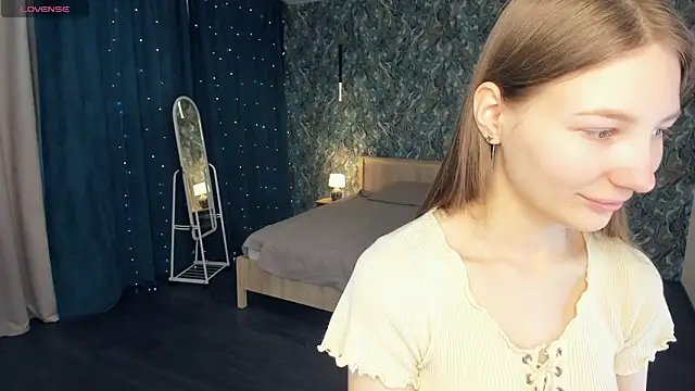 AndriaWhitford online show from April 3, 6:44 am