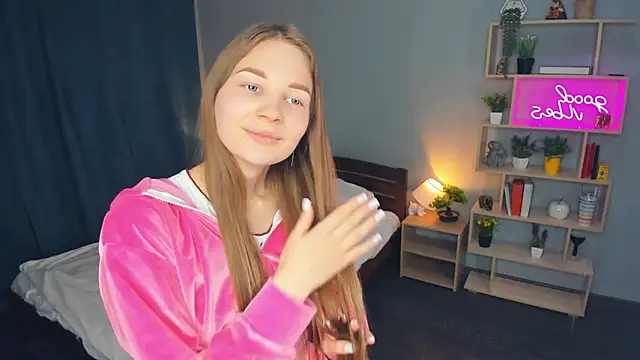 AndriaWhitford online show from March 24, 7:52 pm