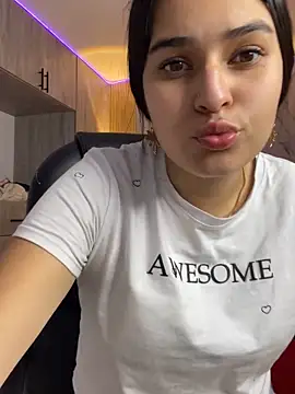 Valkiria77 Eup online show from April 6, 9:05 pm