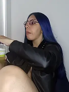 Kimmy 04 online show from March 19, 8:46 pm