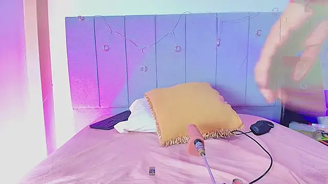 LiiaaGenner online show from March 24, 6:46 pm