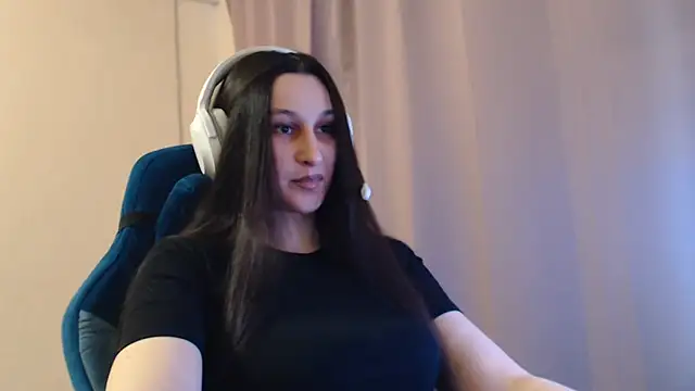 RiffedEye online show from April 3, 1:53 pm