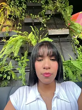 MonserratJons01 online show from May 26, 10:20 pm