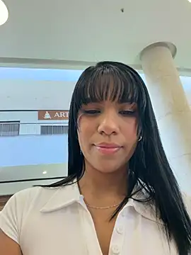 MonserratJons01 online show from May 23, 2:37 pm