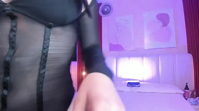 Maiasweet  online show from April 26, 2:09 am