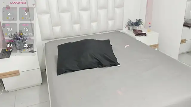 KylieLumi online show from March 27, 12:17 pm