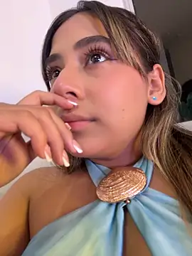 MelodyRey   online show from April 22, 2:52 am