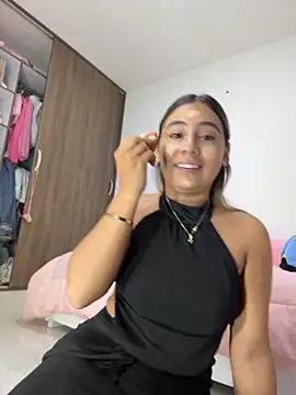 MelodyRey   online show from May 17, 1:49 am