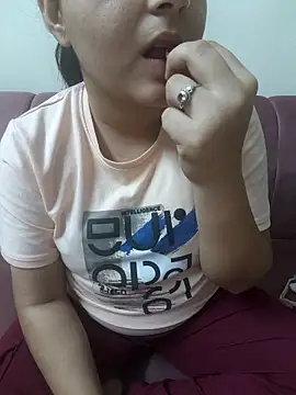 neelam rawat online show from April 5, 1:15 am